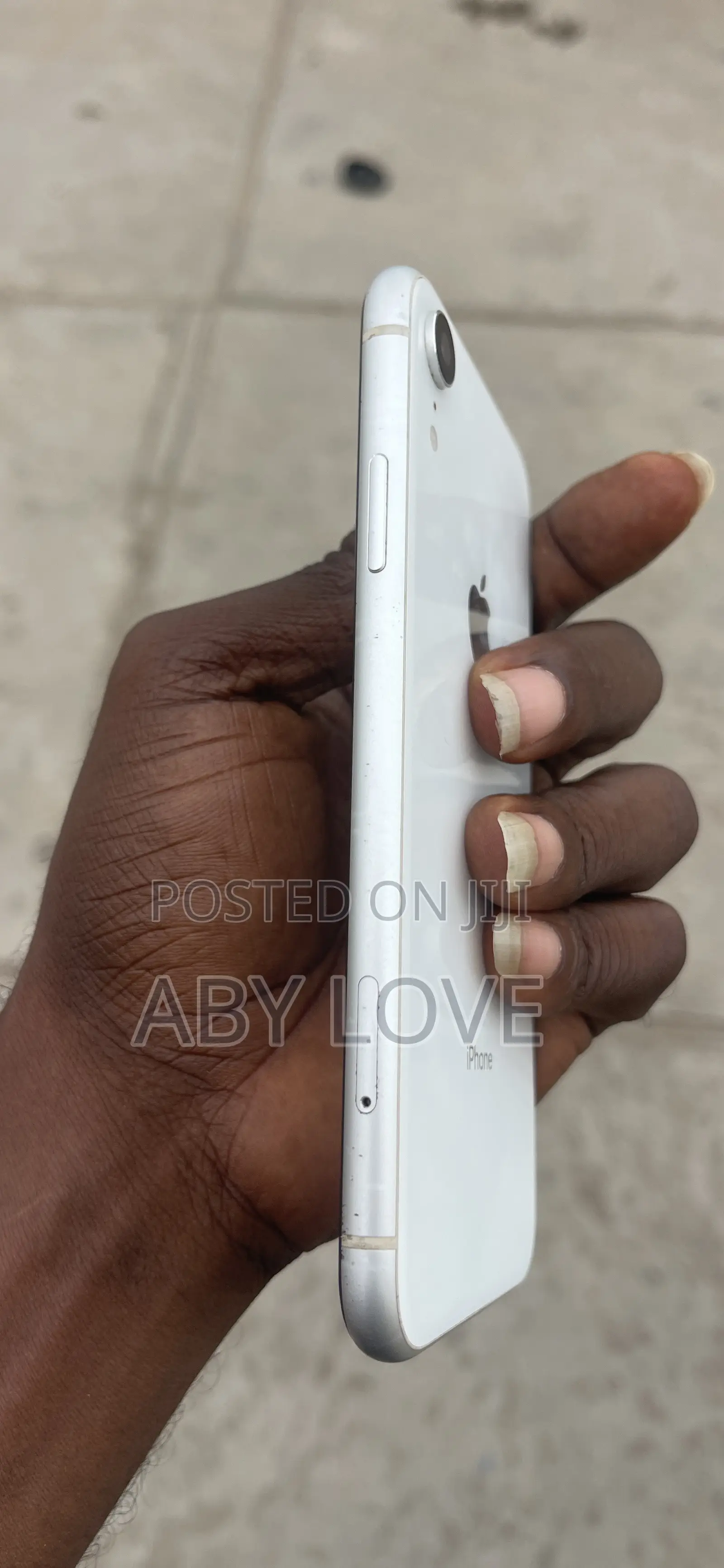 Apple iPhone XR 128 GB White