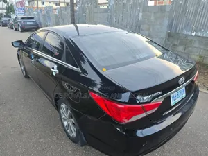 Hyundai Sonata Limited Sedan FWD (2.4L 4cyl 6A) 2013 Black