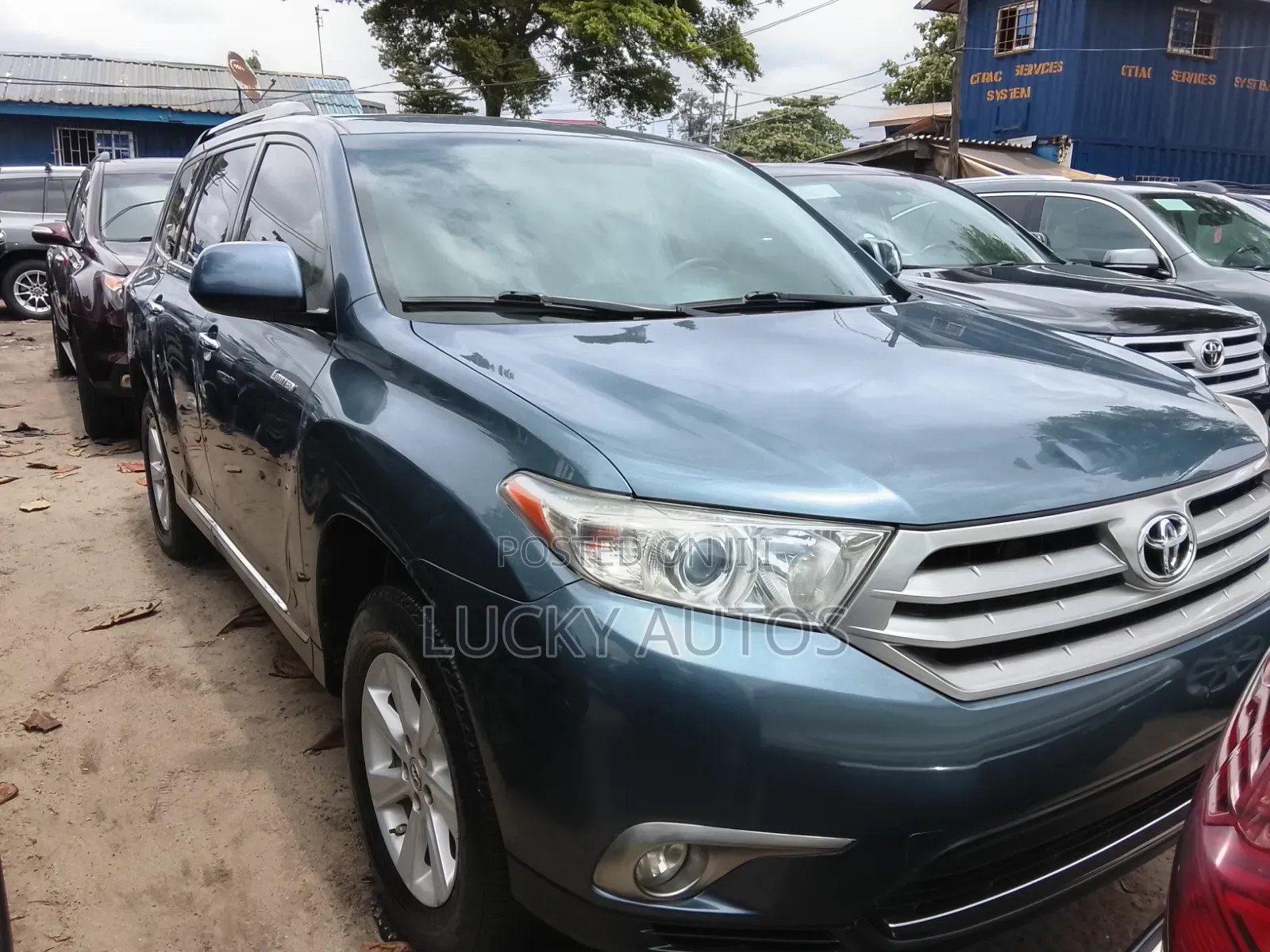 Toyota Highlander 2013 Blue