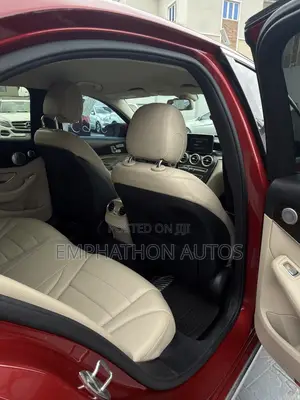 Mercedes-Benz C300 2017 Burgundy