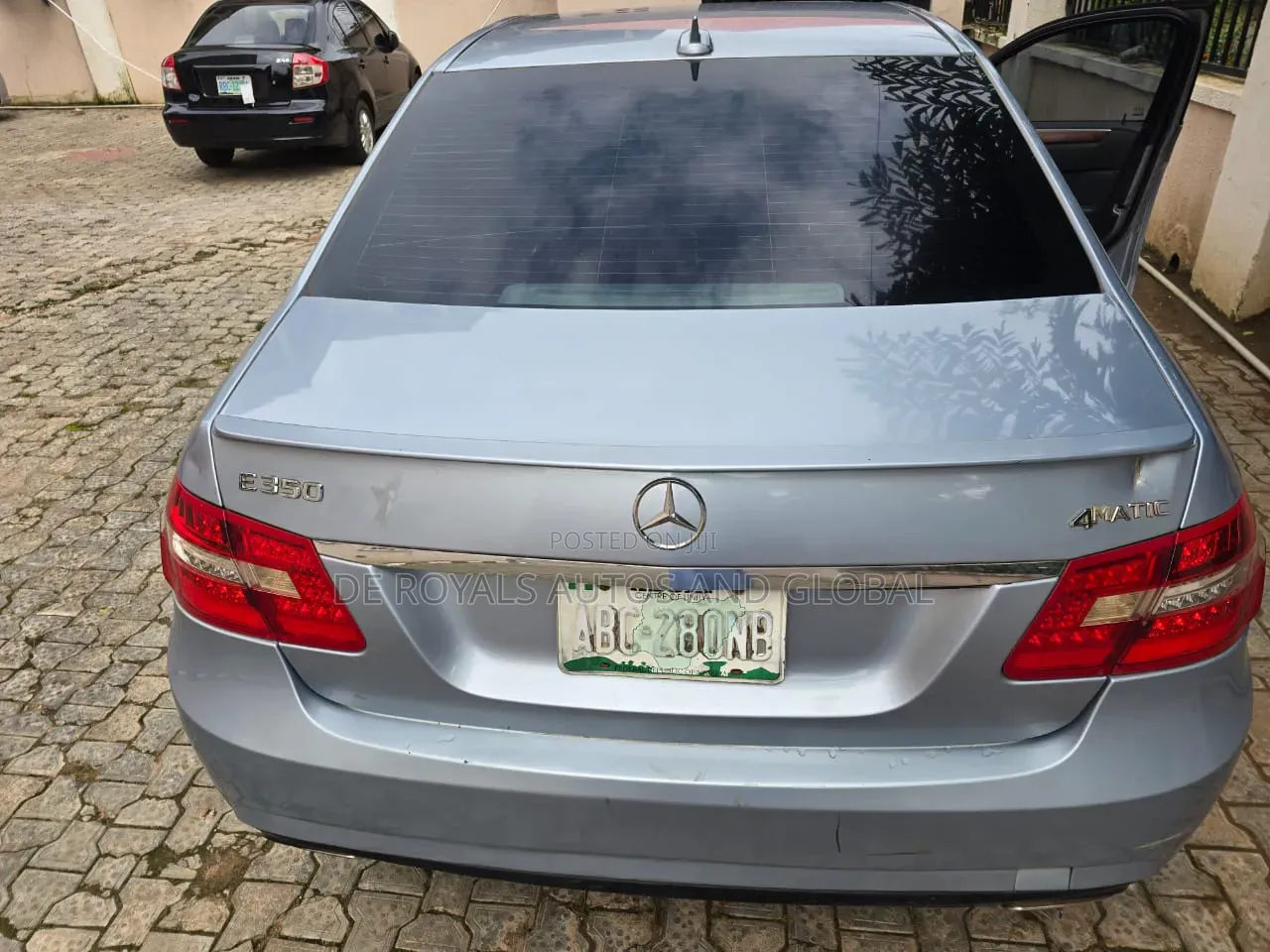 Mercedes-Benz E350 2012 Blue