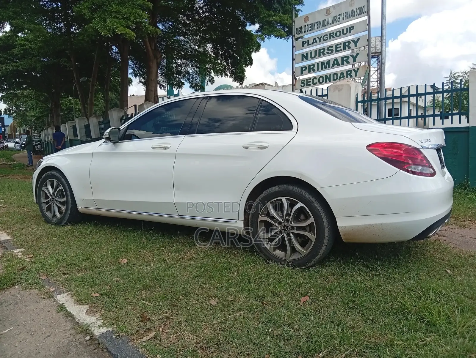 Mercedes-Benz C300 2018 White