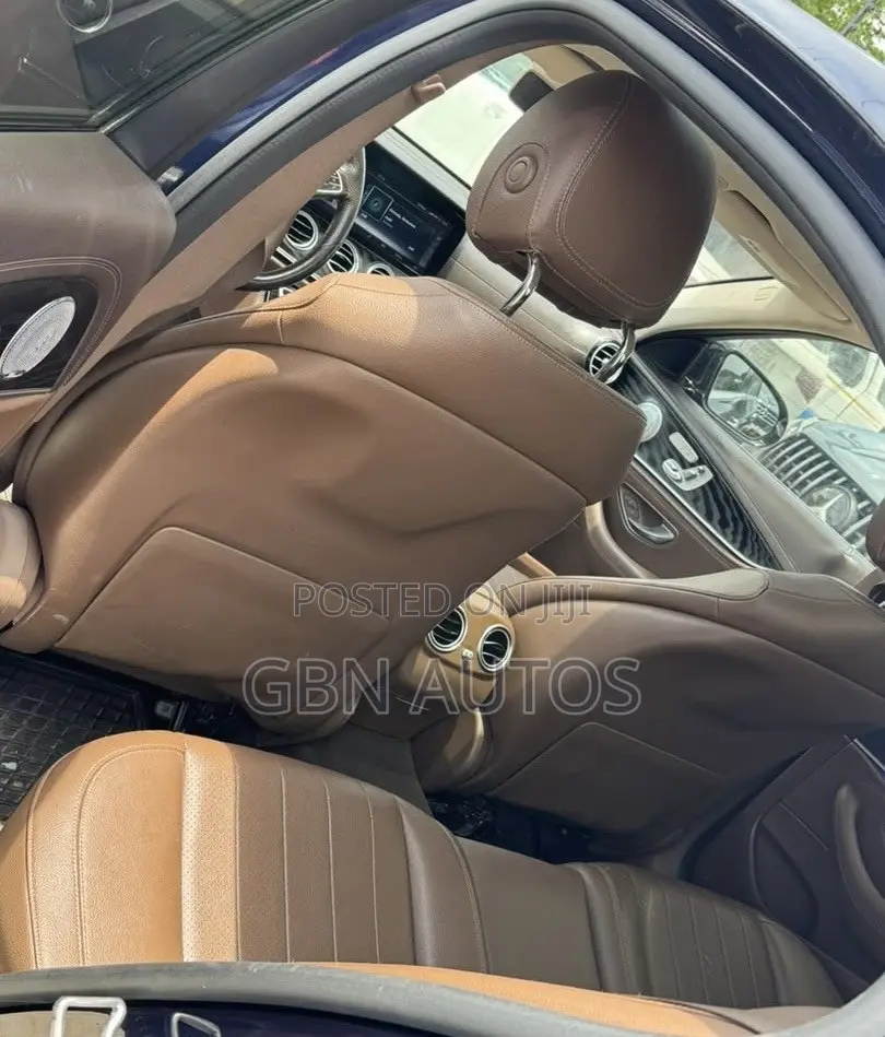 Mercedes-Benz E300 2018 Blue