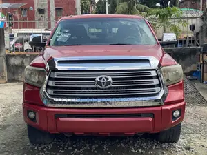 Toyota Tundra Platinum 4dr CrewMax 4WD SB (5.7L 8cyl 6A) 2014 Red