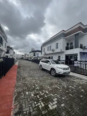 Furnished 4bdrm Duplex in Richland Estate, Lakowe for rent