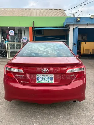 Toyota Camry SE 4dr Sedan (2.5L 4cyl 6A) 2013 Red