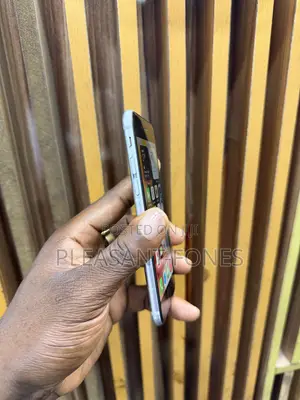 Apple iPhone 6s 32 GB Gray