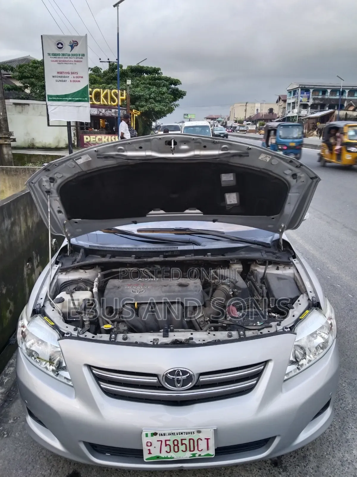 Toyota Corolla 2010 Silver