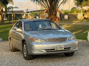 Toyota Camry 2005 Silver