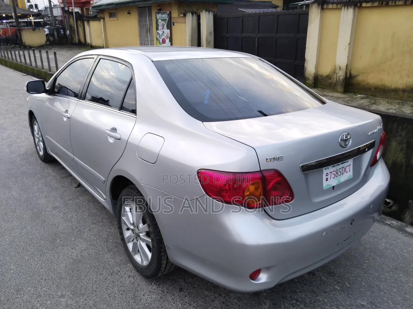 Toyota Corolla 2010 Silver