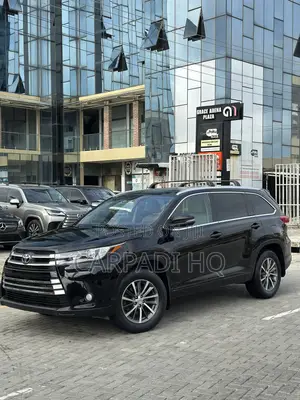 Toyota Highlander XLE 4dr SUV AWD (3.5L 6cyl 6A) 2015 Black