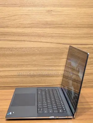 Laptop Dell XPS 15 9530 32GB Intel Core i9 SSD 1T