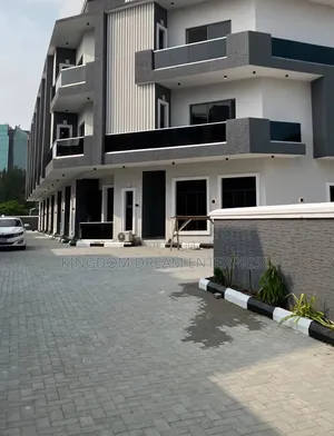 4bdrm Duplex in Oniru Victoria for sale