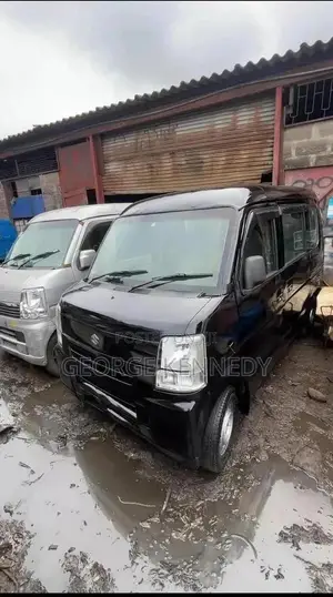 Suzuki Every 2012