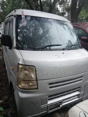 Suzuki Every 2012