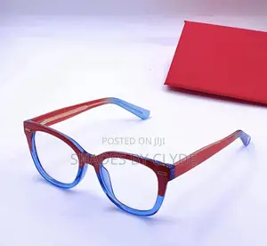 Vibrant Cat-Eye Dual-Tone Designer Frames – Statement Eyewear