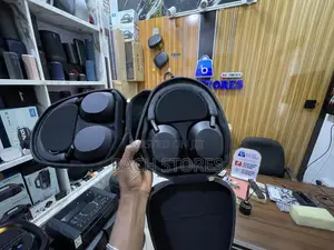 Pre-Owned Sony 1000wh-Xm5 Headphone With Case
