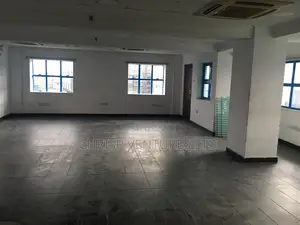 Serviced 200sqm With Lift and Airconditioner