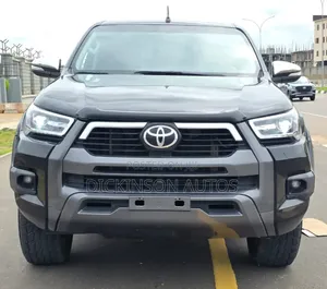 Toyota Hilux 2021 Black