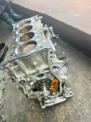 Direct Tokunbo 2zr Half Engine for Toyota Corolla 2008 2009 2010 2012