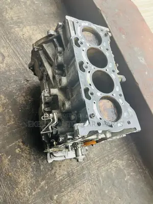 Direct Tokunbo 2zr Half Engine for Toyota Corolla 2008 2009 2010 2012