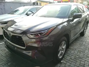 Toyota Highlander 2021 Gray