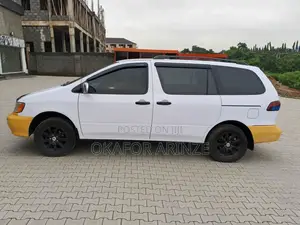 Toyota Sienna LE 2001 Gray