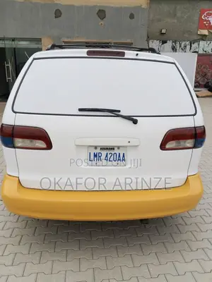 Toyota Sienna LE 2001 Gray