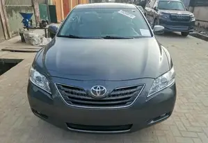 Toyota Camry XLE 4dr Sedan (2.4L 4cyl 5A) 2009 Gray