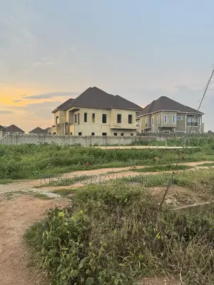 Estate Plot of 450sqm, for 4 Bedroom Stand Alone Duplex + Attached BQ