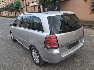 Opel Zafira 2007 Silver
