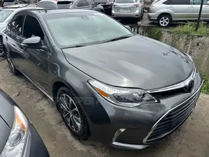 Toyota Avalon XLE (3.5L 6cyl 6A) 2018 Gray