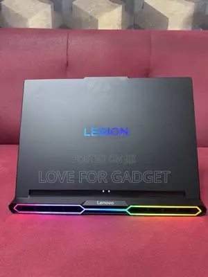Laptop Lenovo Legion Pro 7 32GB Intel Core Ultra 9 SSD 2T