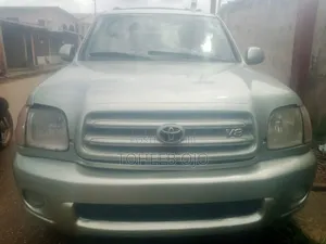 Toyota Sequoia 2005 Gray