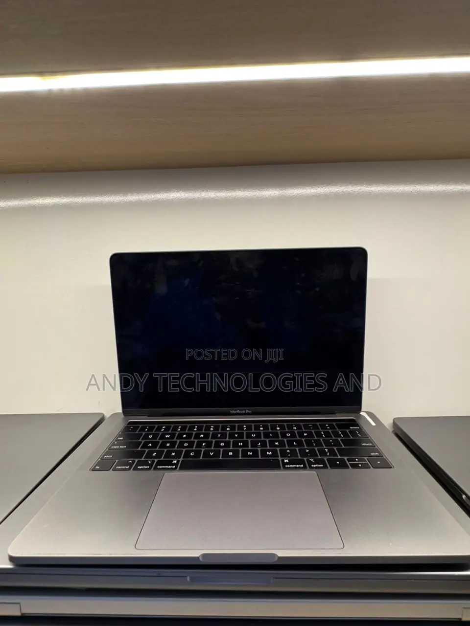 Laptop Apple MacBook Pro 2019 8GB Intel Core i5 SSD 128GB