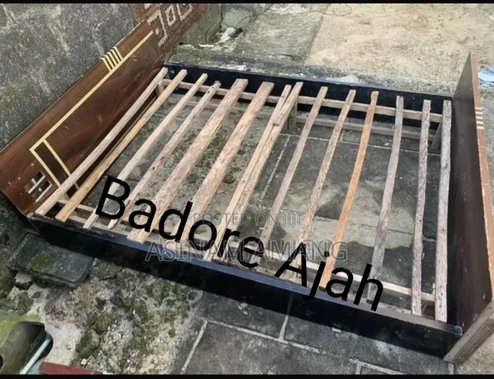 4.5 by 6Bedframe