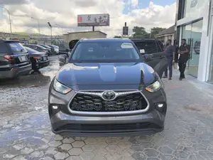 Toyota Highlander 2022 Gray