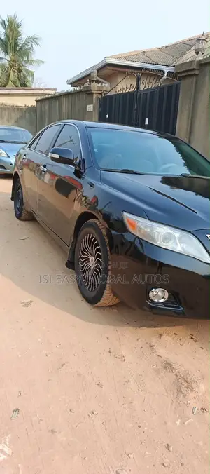 Toyota Camry LE 4dr Sedan (2.5L 4cyl 6AM) 2010 Black