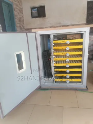 Hatching / Incubator / Incubation Machine