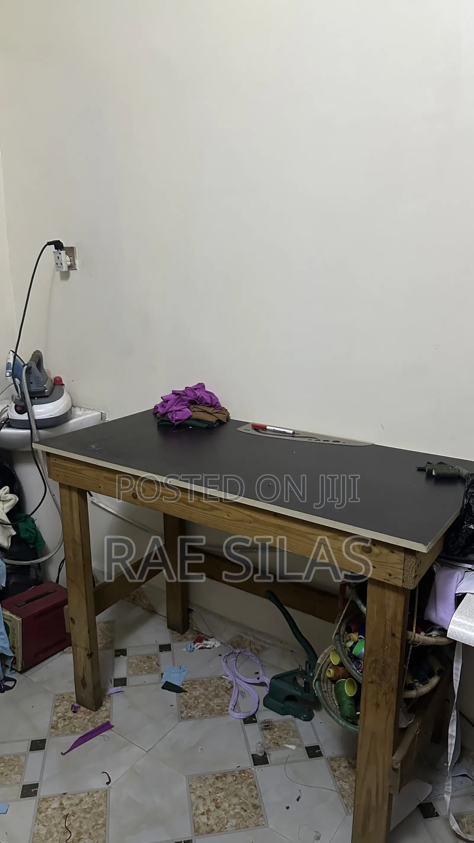 Cutting Table