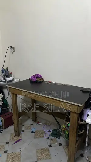 Cutting Table