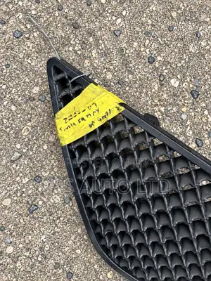Toyota Camry 2007–2009 Front Upper Mesh Grille