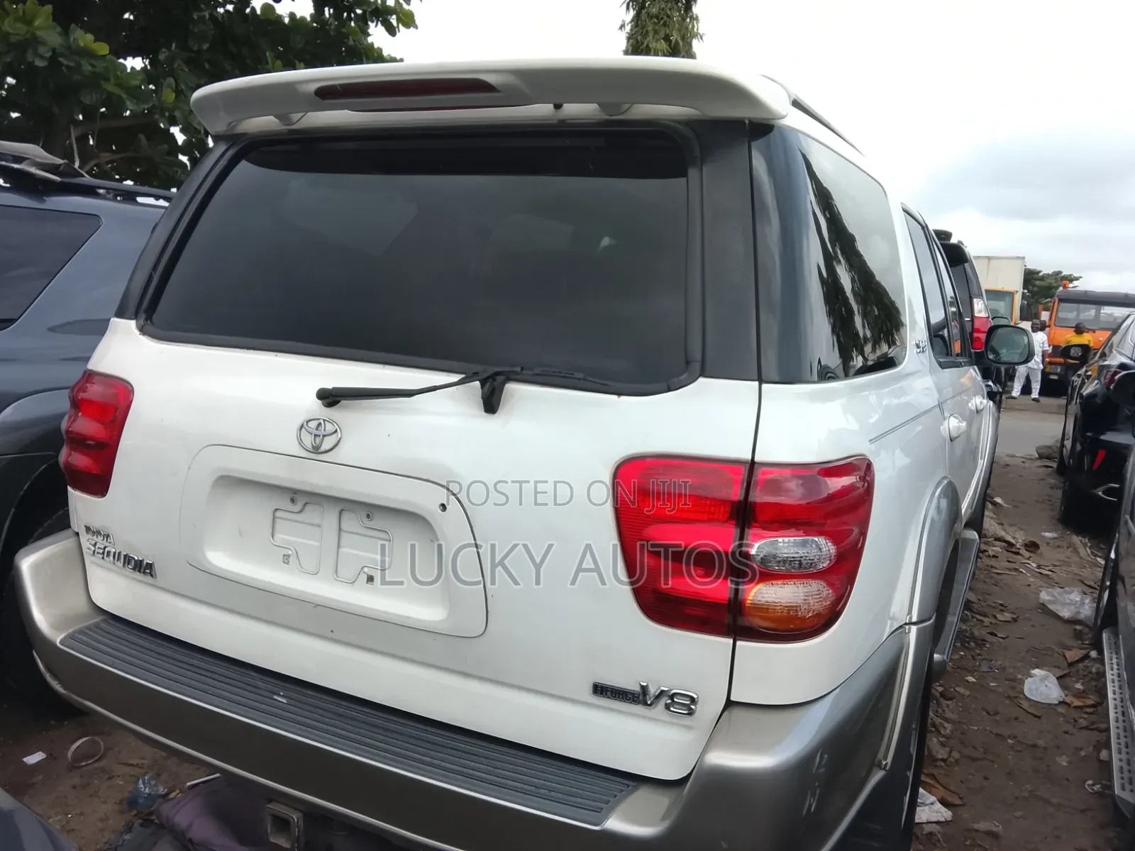 Toyota Sequoia 2004 Blue