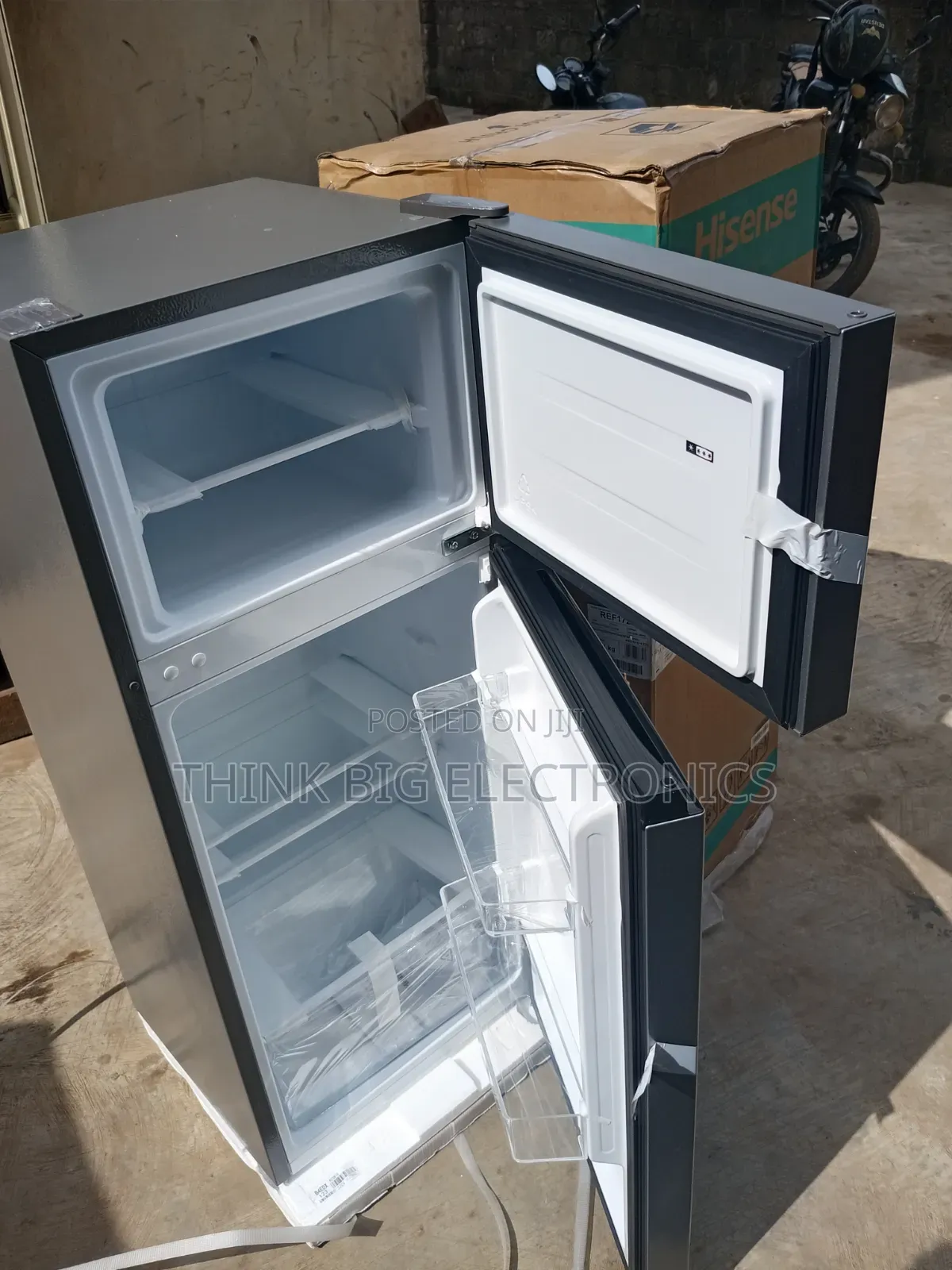 Hisense REF 172DR Compact2-Door Refrigerator -Low Noise Eco-Friendly