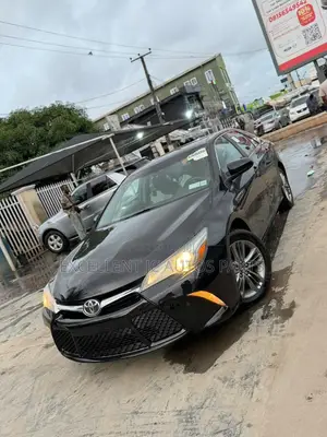 Toyota Camry SE 4dr Sedan (2.5L 4cyl 6A) 2016 Black