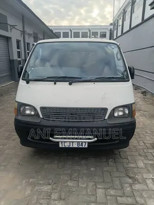 Toyota HiAce 2004 White
