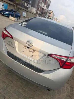 Toyota Corolla 2012 Silver