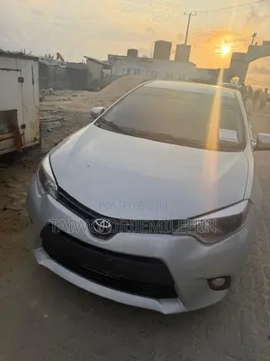 Toyota Corolla 2012 Silver