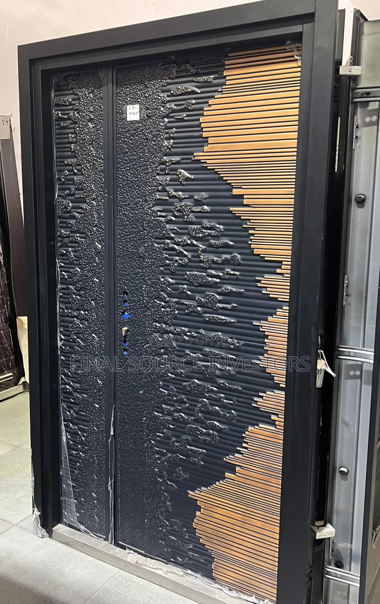 Ocean Wave Cast Door
