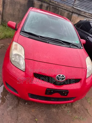 Toyota Yaris 2009 Red